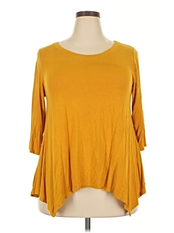 Green Envelope 3/4 Sleeve Top (view 1)