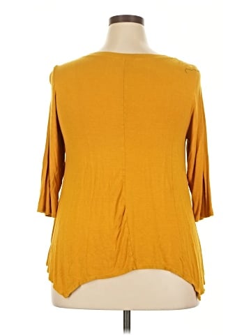 Green Envelope 3/4 Sleeve Top (view 2)
