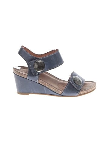 Taos Wedges (view 1)