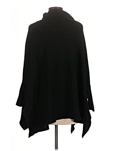 Patrizia Luca Poncho (view 2)