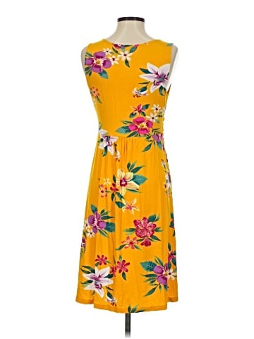 Old Navy Casual Dress (view 2)