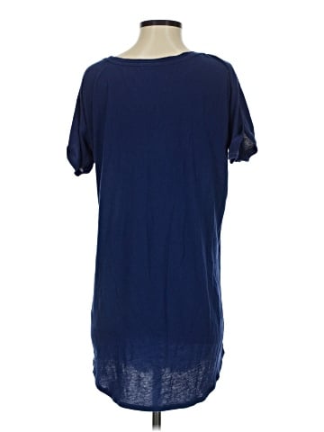 Victoria's Secret Short Sleeve T-Shirt (view 2)