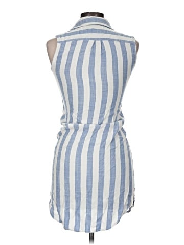 Hope & Harlow Sleeveless Button-Down Shirt (view 2)