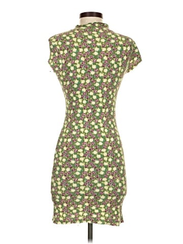 Urban Outfitters Casual Dress (view 2)