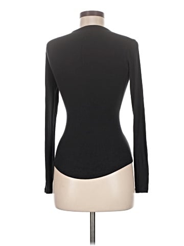 Lululemon Athletica Long Sleeve T-Shirt (view 2)