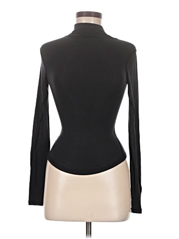 Lululemon Athletica Long Sleeve Turtleneck (view 1)