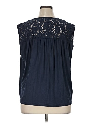 Amaryllis Sleeveless Blouse (view 2)