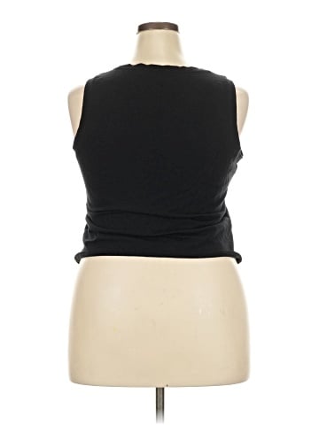 Old Navy Sleeveless T-Shirt (view 2)