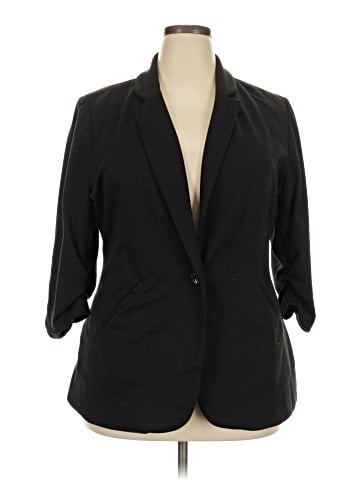 Ricki's Blazer (view 1)
