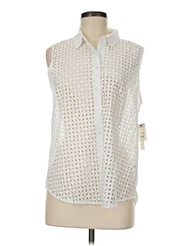 Liz Claiborne Sleeveless Button-Down Shirt (view 1)