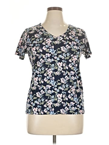 Croft & Barrow Short Sleeve T-Shirt (view 1)