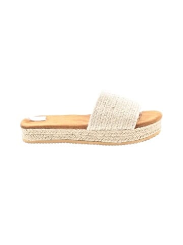 Unbranded Wedges (view 1)