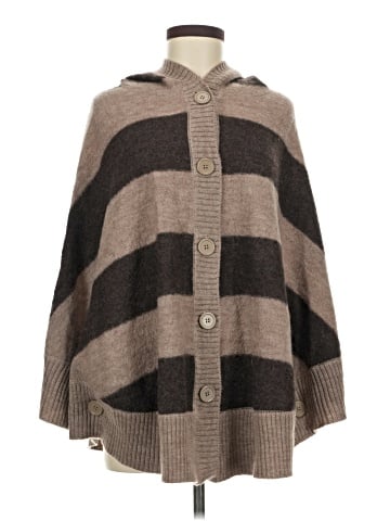 Marina Luna Poncho (view 1)