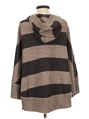 Marina Luna Poncho (view 2)