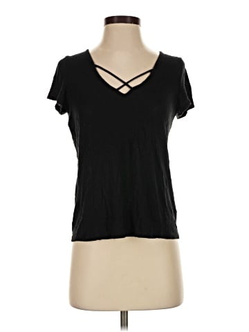 Charlotte Russe Short Sleeve T-Shirt (view 1)