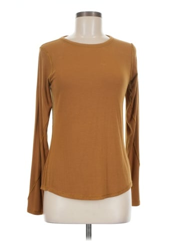 Lululemon Athletica Long Sleeve T-Shirt (view 1)