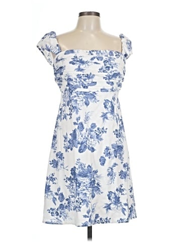 Abercrombie & Fitch Cocktail Dress (view 1)