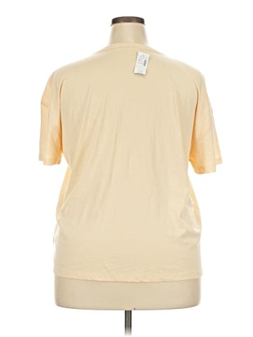 Maurices Short Sleeve T-Shirt (view 2)