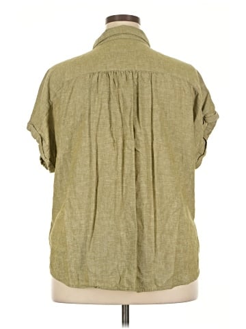 Ava & Viv Short Sleeve Blouse (view 2)