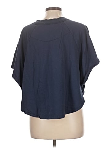 Romeo & Juliet Couture Short Sleeve T-Shirt (view 2)