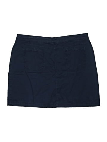 Karen Scott Skort (view 2)