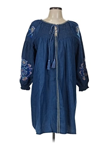Romeo & Juliet Couture Casual Dress (view 1)