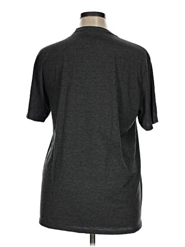 District. Active T-Shirt (view 2)