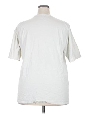 Maurices Short Sleeve T-Shirt (view 2)