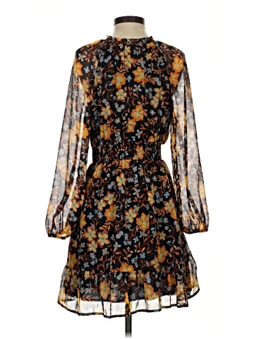 Old Navy Casual Dress (view 2)