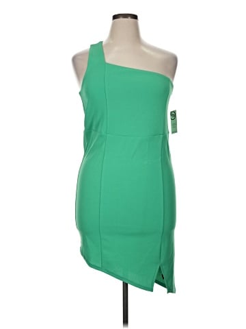 FASHION TO FIGURE Cocktail Dress (view 1)