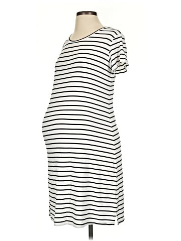 Liz Lange Maternity Short Sleeve T-Shirt (view 1)