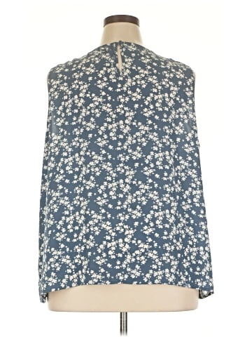Fun2Fun Sleeveless Blouse (view 2)