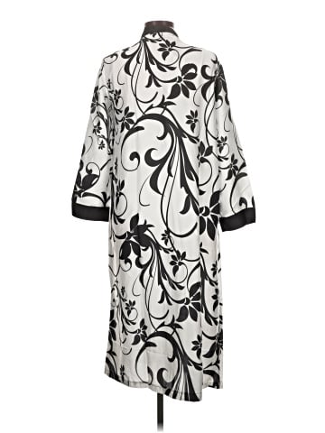 Lily by Firmiana Kimono (view 2)