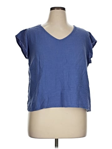 Three Dots Short Sleeve Top (view 1)