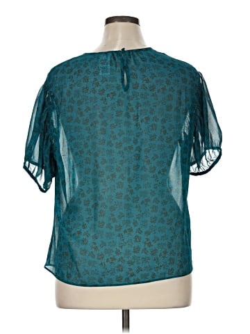 CAbi Short Sleeve Blouse (view 2)