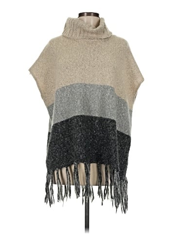 Bobeau Poncho (view 1)