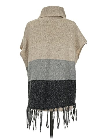 Bobeau Poncho (view 2)
