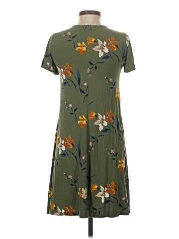Old Navy Casual Dress (view 2)