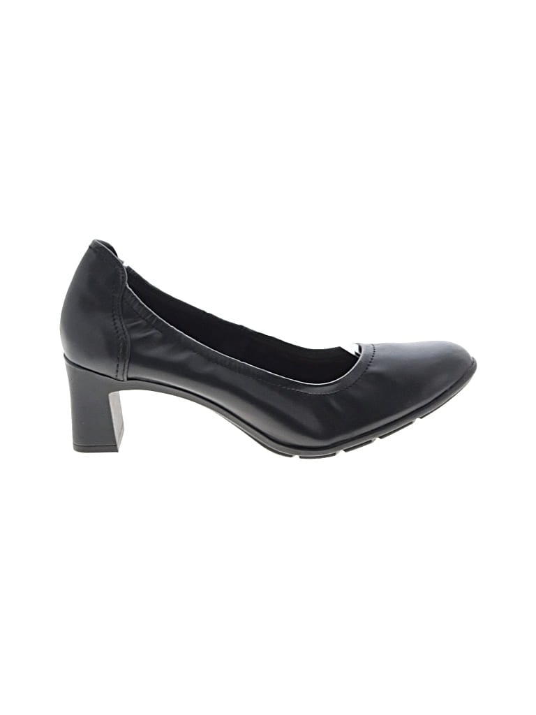 Pre-owned Clarks Heels In Black