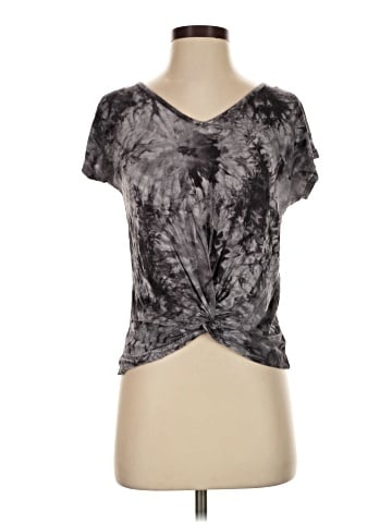 Free Kisses Short Sleeve Top (view 1)