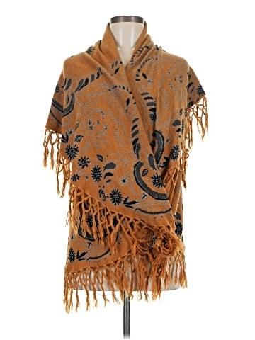 Coco + Carmen Poncho (view 1)