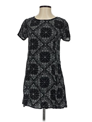 Forever 21 Casual Dress (view 1)