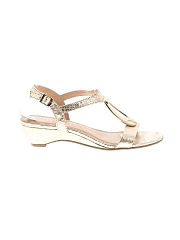 Karen Scott Wedges (view 1)