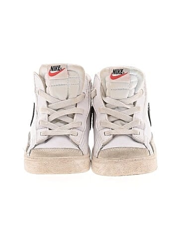 Nike Sneakers (view 2)