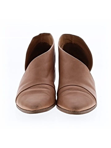 Universal Thread Flats (view 2)