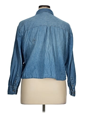Old Navy Long Sleeve Button-Down Shirt (view 2)
