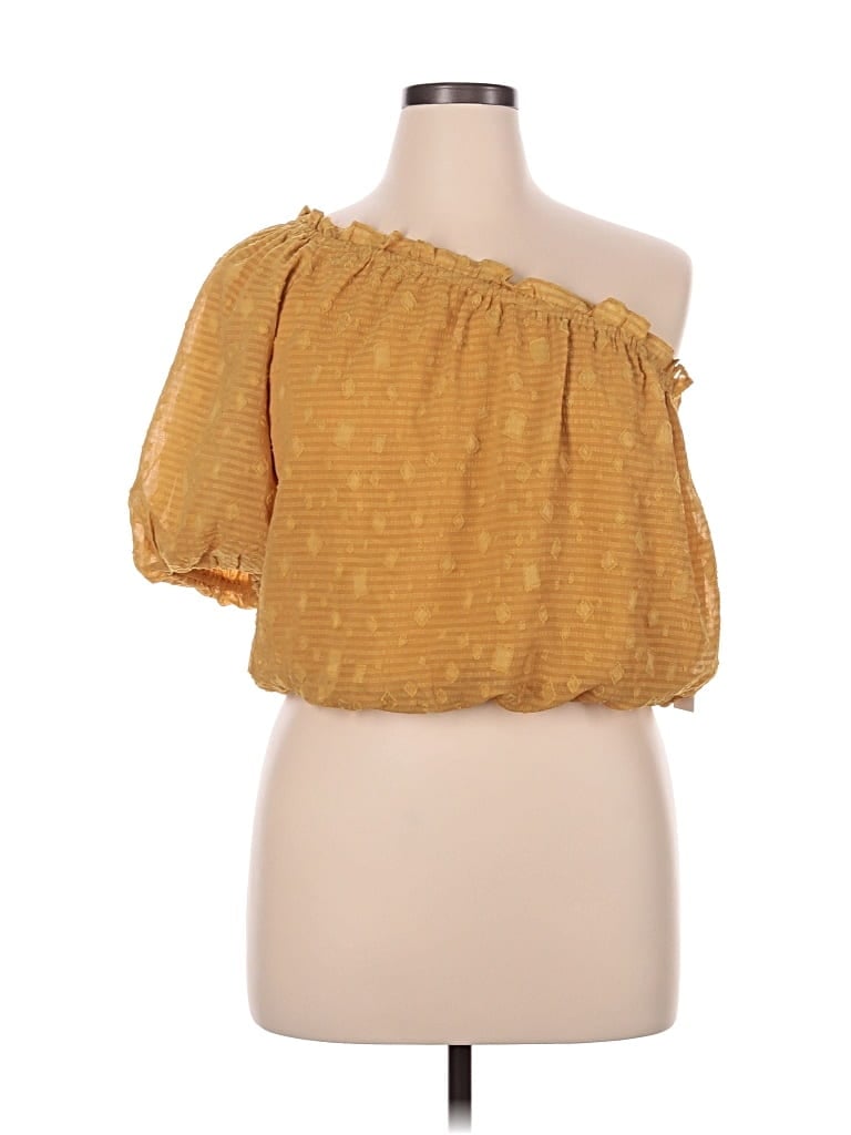 Pre-owned Astr Short Sleeve Blouse In Gold