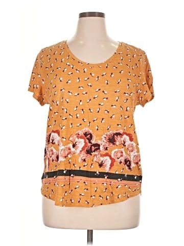 Ann Taylor LOFT Outlet Short Sleeve T-Shirt (view 1)