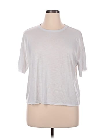 Sofia by Sofia Vergara Short Sleeve T-Shirt (view 1)