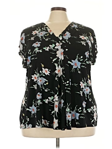 Lane Bryant Short Sleeve T-Shirt (view 1)